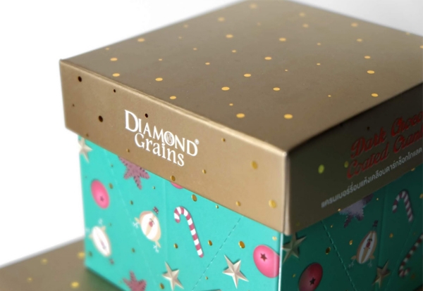 巧克力盒化身圣誕樹！包裝結(jié)構(gòu)創(chuàng)意為顧客帶來的驚喜體驗